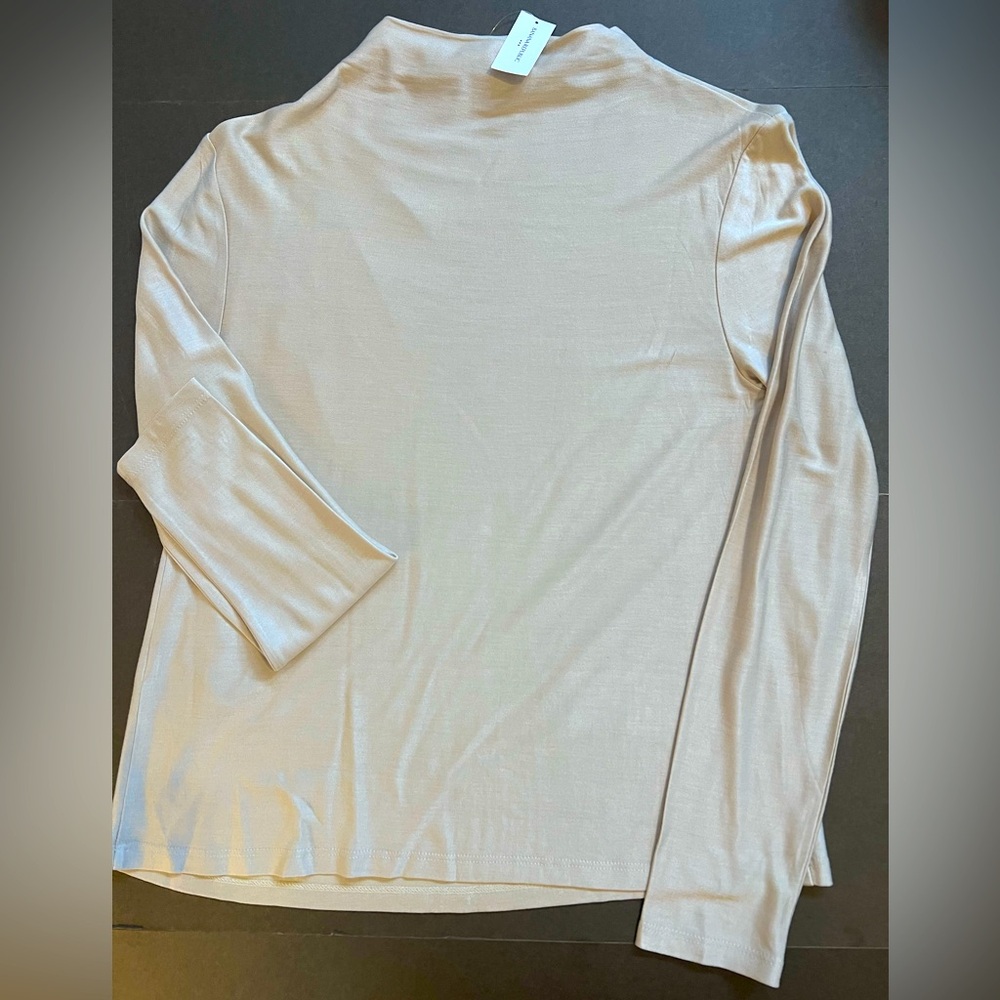NEW Banana Republic sz S long sleeve cream top NWT